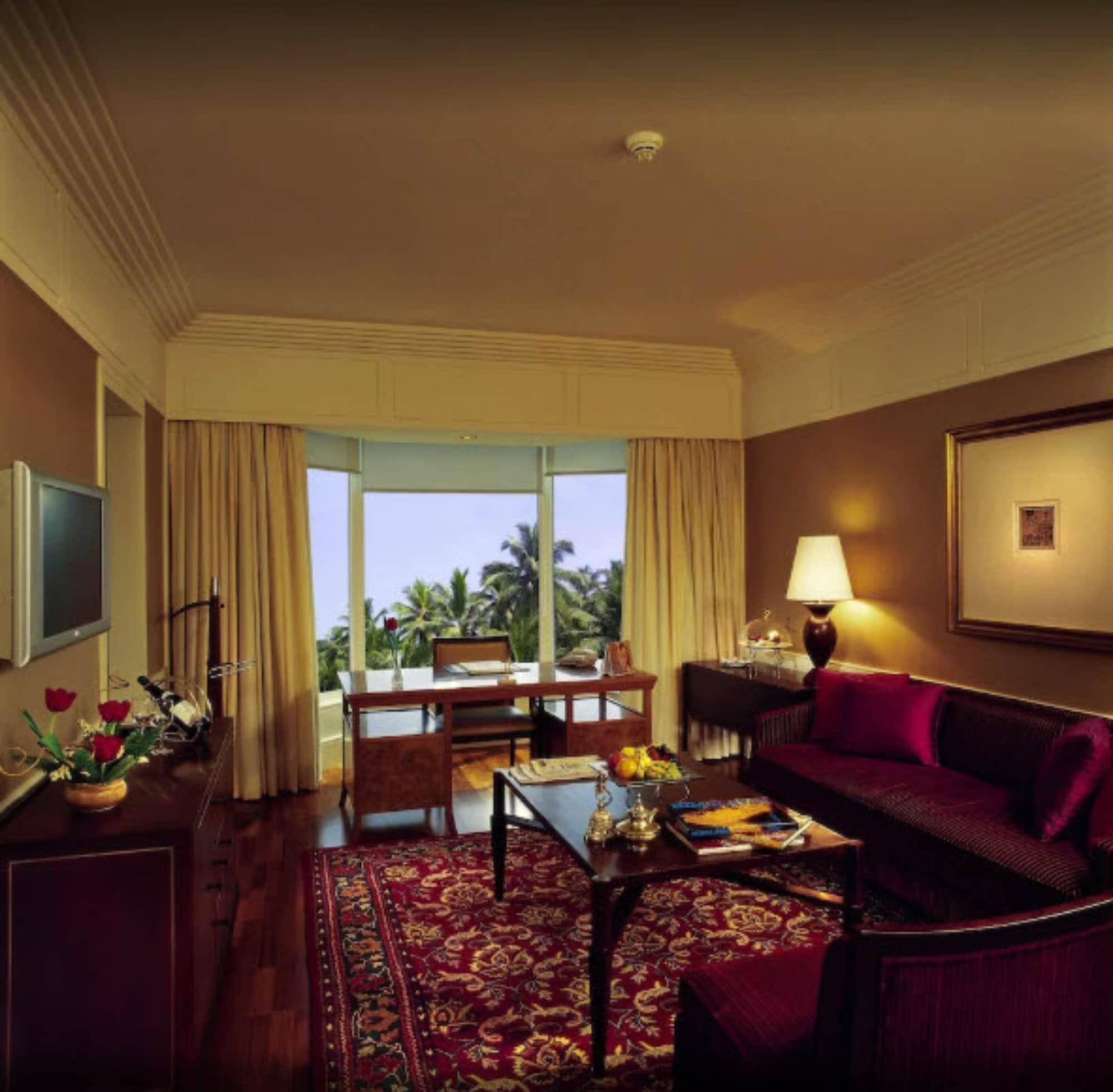 The Leela Mumbai Hotel Room photo A suite at the Taj Bengal